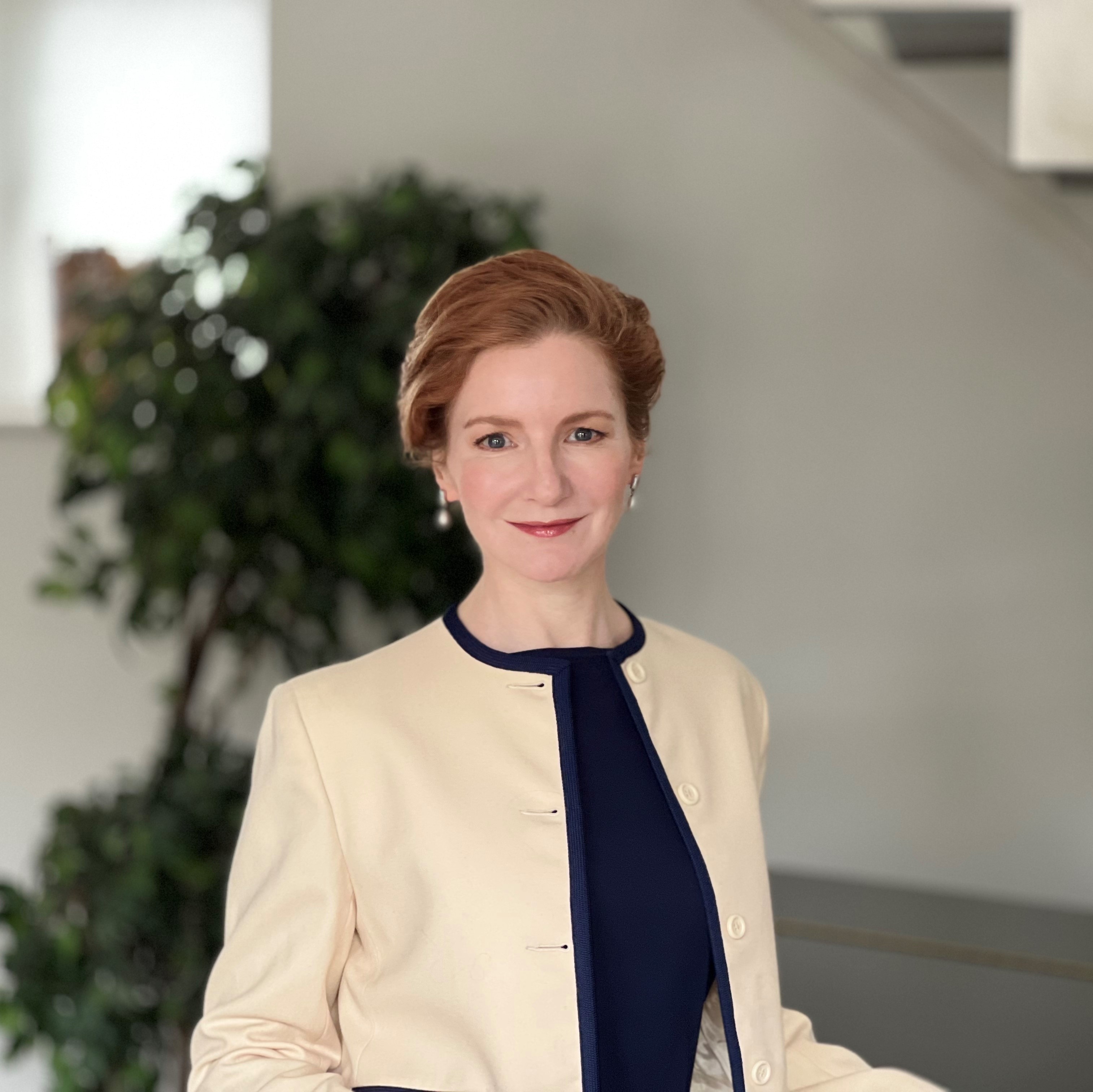 Dr Elisabeth Kendall