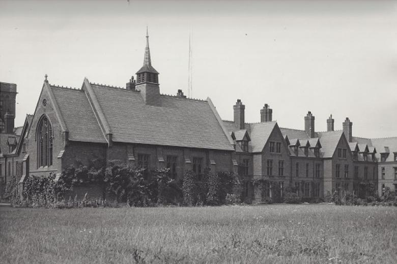 Chapel with Chapel Wing to the right, before the Hyphen and the McMorran Library were built, taken by the Central Press, 1930 (archive reference: GCPH 3/9/3)
